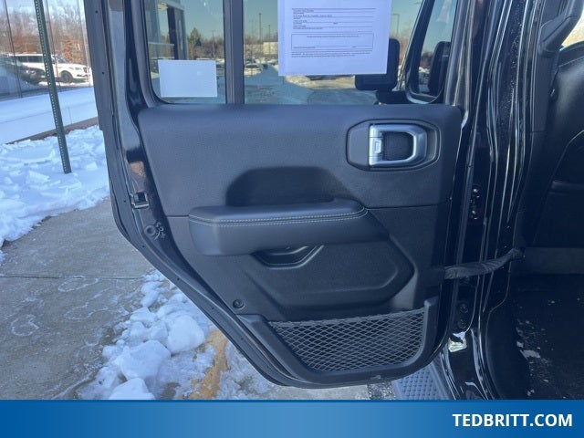 2021 Jeep Wrangler Unlimited Sahara 4X4 | Cold Weather Pkg | LED Pkg | Leather