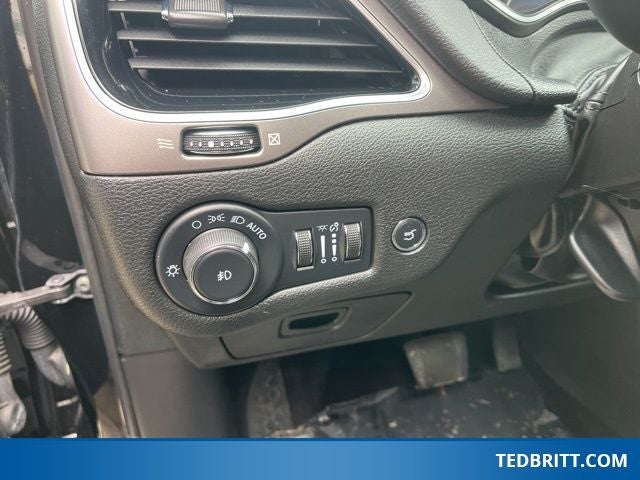 2022 Jeep Cherokee Limited 4WD | Pano Roof | BLIS | Remote Start