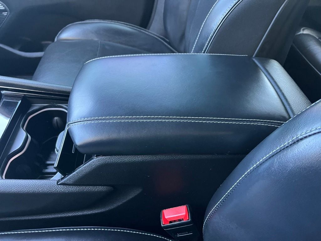 2023 Jeep Grand Cherokee L Overland 4WD | Pano Roof | BLIS | Entertain Pkg