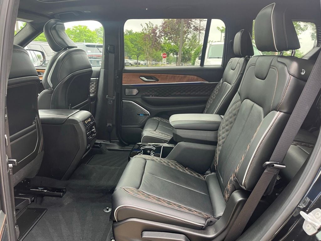 2025 Jeep Grand Cherokee L Summit 4WD | Pano Roof | 360 Cam | 23U Pkg