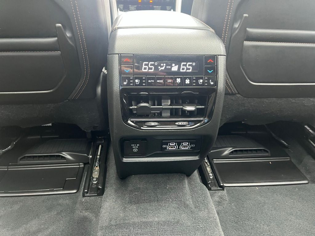 2025 Jeep Grand Cherokee L Summit 4WD | Pano Roof | 360 Cam | 23U Pkg