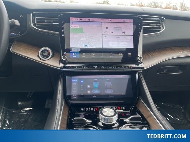 2024 Jeep Grand Wagoneer L Base 4WD | Pano Roof | 360 Camera | HUD