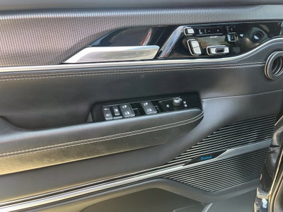 2023 Jeep Grand Wagoneer Series II 4WD | Flexible Seating Pkg | 28T Obsidian Pkg