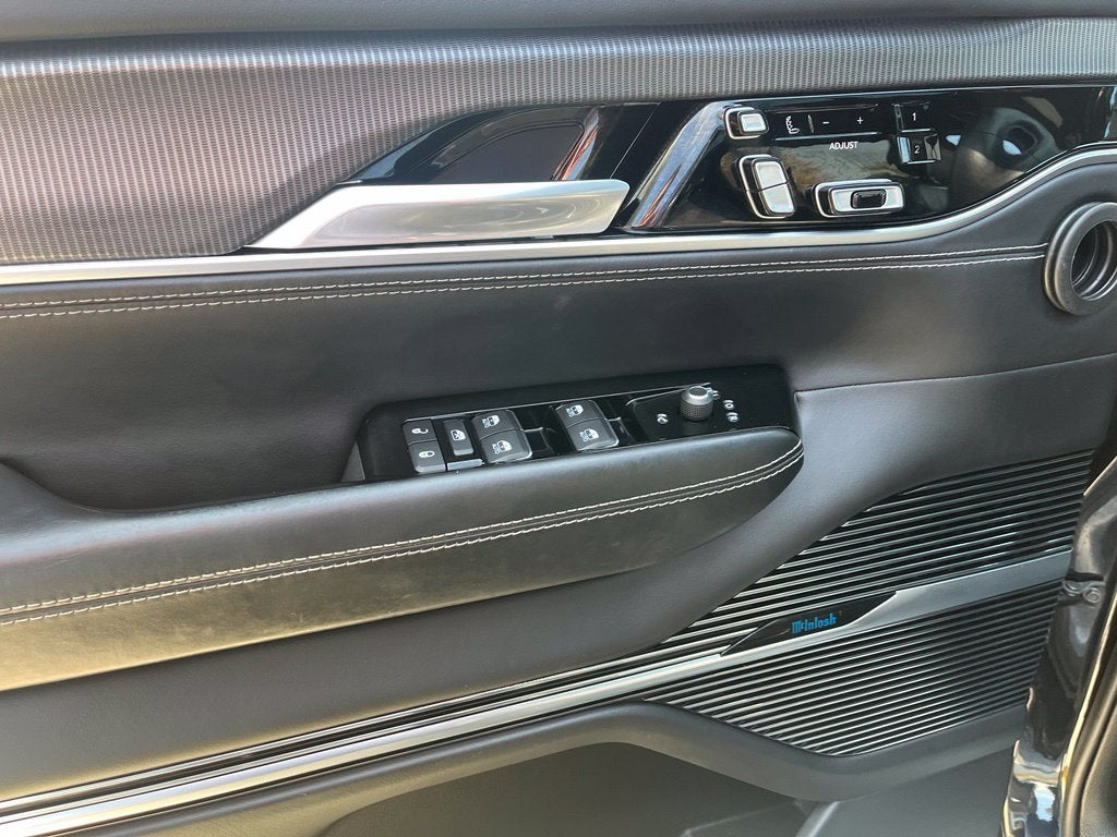 2023 Jeep Grand Wagoneer Series II 4WD | Flexible Seating Pkg | 28T Obsidian Pkg