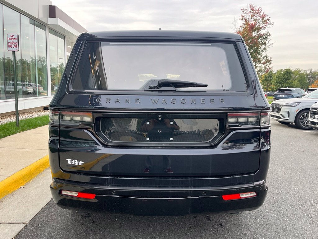 2023 Jeep Grand Wagoneer Series II 4WD | Flexible Seating Pkg | 28T Obsidian Pkg