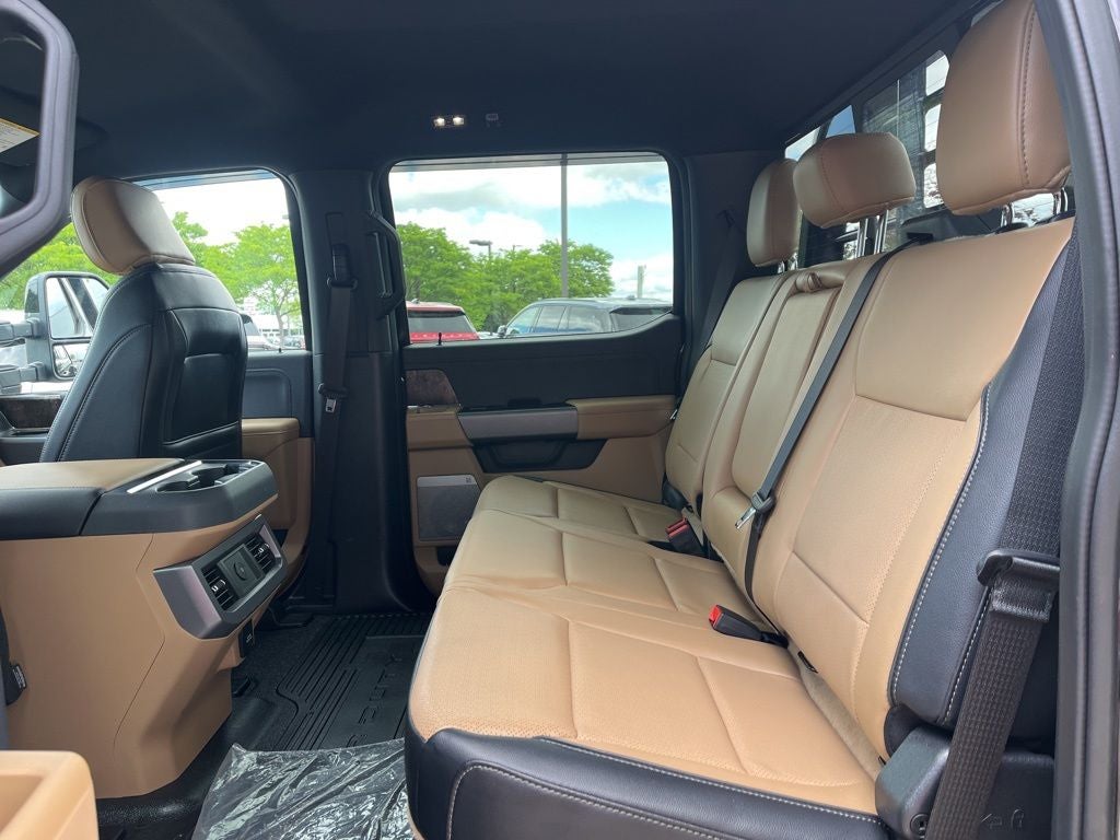 2025 Ford F-450SD Lariat DRW | High Capacity Trailer Tow Pkg | Dual Fuel Ta