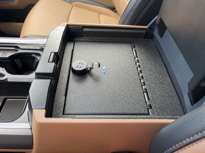 2025 Ford F-450SD Lariat DRW | High Capacity Trailer Tow Pkg | Dual Fuel Ta