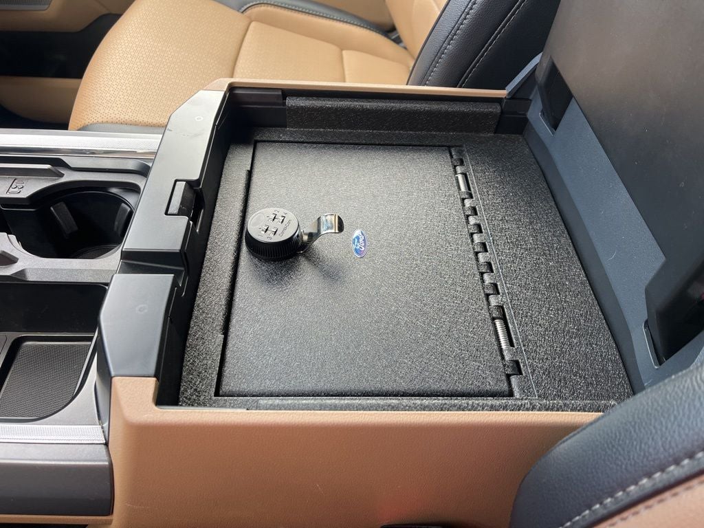 2025 Ford F-450SD Lariat DRW | High Capacity Trailer Tow Pkg | Dual Fuel Ta