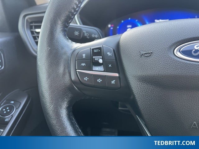 2020 Ford Escape Titanium AWD | Remote Start | Adaptive Cruise | Trailer Tow