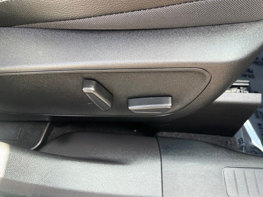 2023 Ford Escape Platinum AWD | Pano Roof | Premium Tech Pkg | 360 Cam | BLI