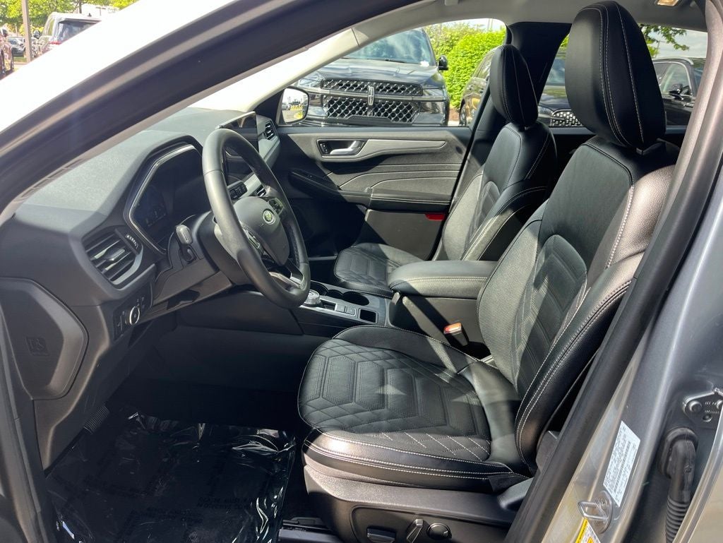2023 Ford Escape Platinum AWD | Pano Roof | Premium Tech Pkg | 360 Cam | BLI