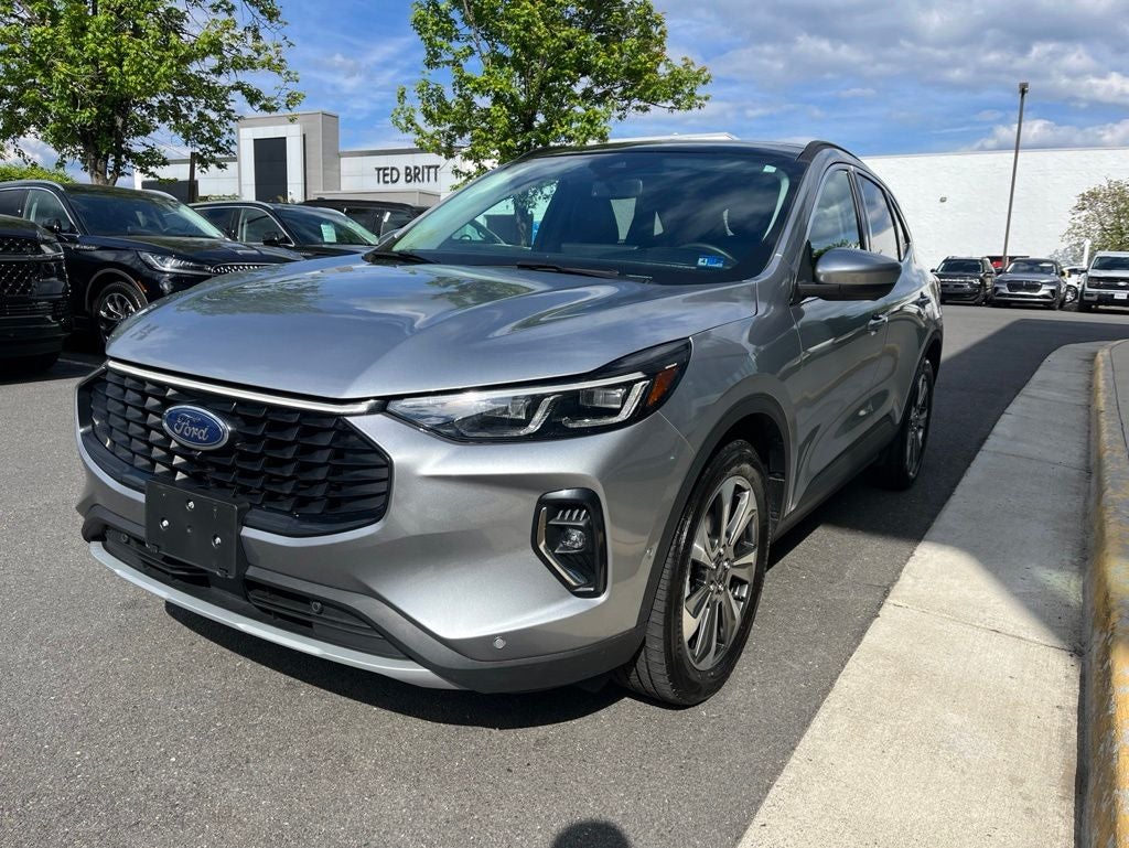 2023 Ford Escape Platinum AWD | Pano Roof | Premium Tech Pkg | 360 Cam | BLI