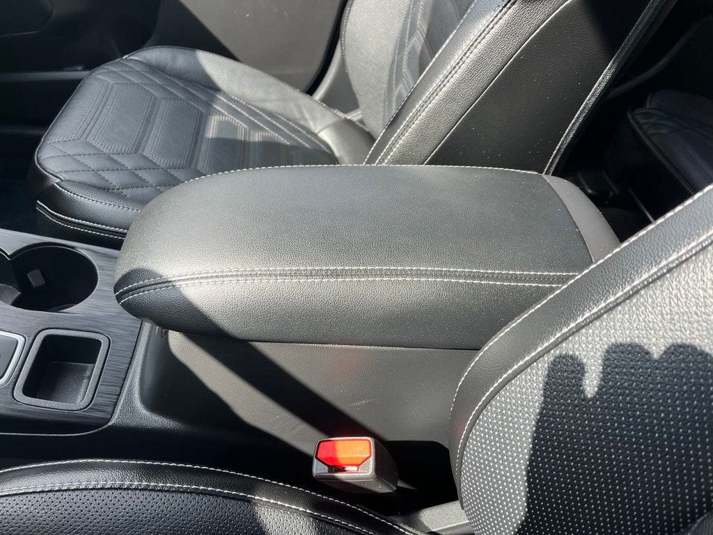 2023 Ford Escape Platinum AWD | Pano Roof | Premium Tech Pkg | 360 Cam | BLI