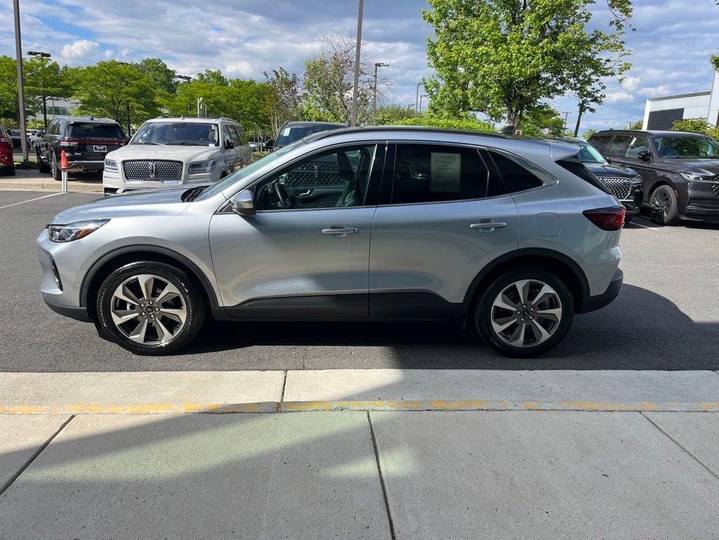 2023 Ford Escape Platinum AWD | Pano Roof | Premium Tech Pkg | 360 Cam | BLI