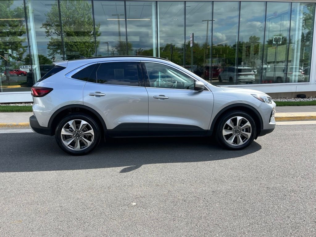2023 Ford Escape Platinum AWD | Pano Roof | Premium Tech Pkg | 360 Cam | BLI