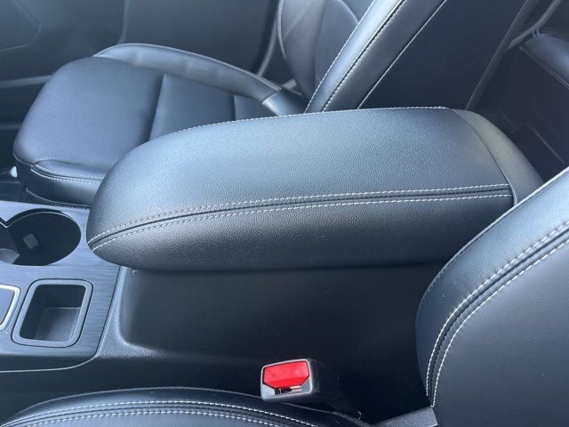 2025 Ford Escape Hybrid Platinum AWD | Nav | Pano Roof | BLIS | Remote Start