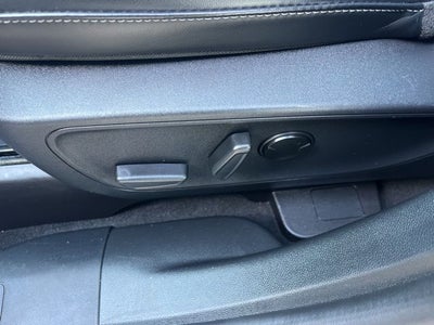 2025 Ford Escape Hybrid Platinum AWD | Nav | Pano Roof | BLIS | Remote Start