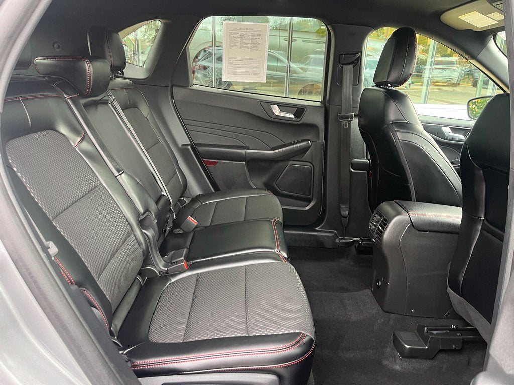 2024 Ford Escape ST-Line AWD | Tech Pkg | LKAS | BLIS | SYNC 4
