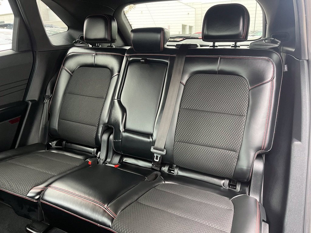 2025 Ford Escape ST-Line Select AWD | CarPlay/Android Auto | BLIS | Htd Front Seat