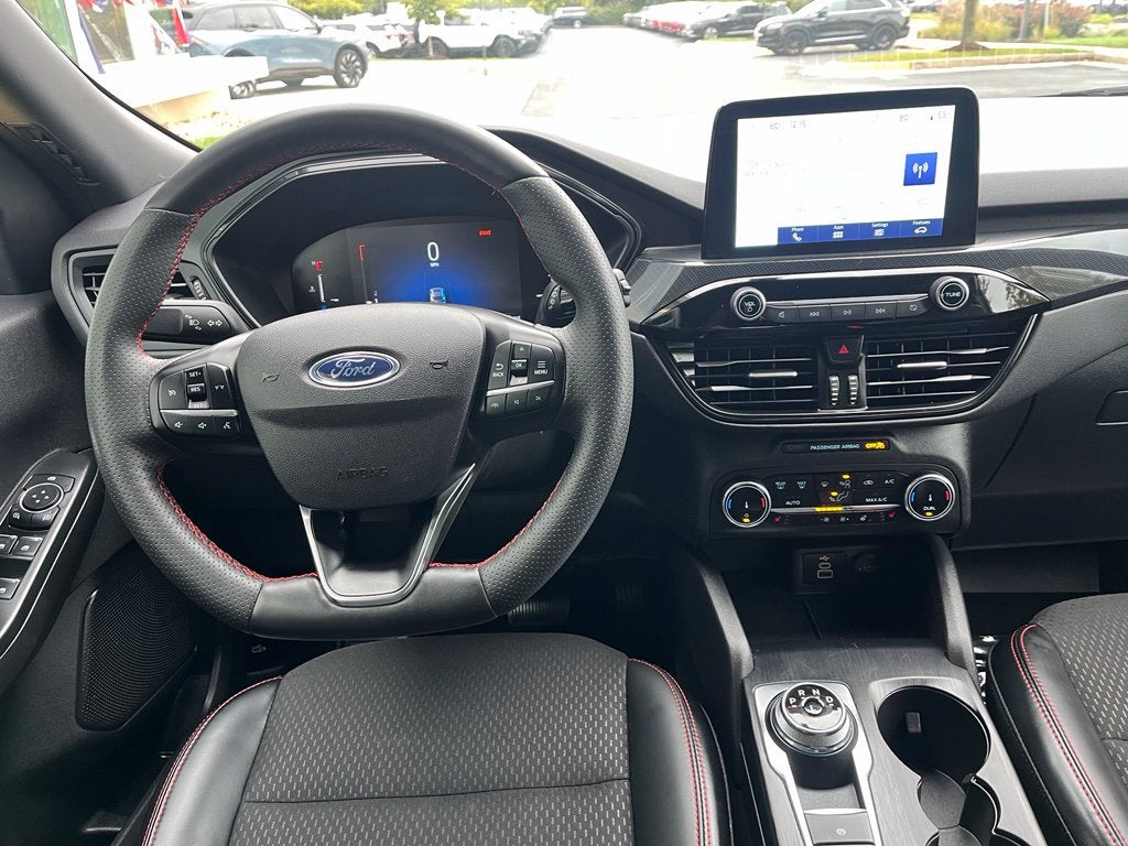 2025 Ford Escape ST-Line Select AWD | CarPlay/Android Auto | BLIS | Htd Front Seat