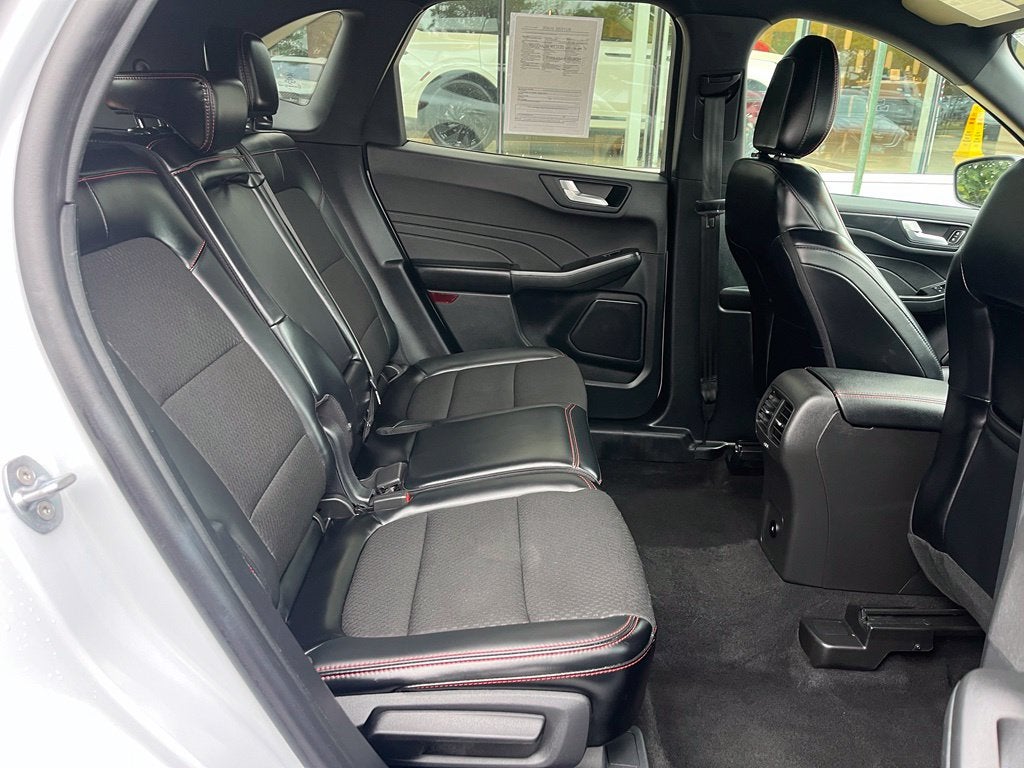 2025 Ford Escape ST-Line Select AWD | CarPlay/Android Auto | BLIS | Htd Front Seat