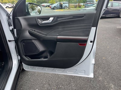 2025 Ford Escape ST-Line Select AWD | CarPlay/Android Auto | BLIS | Htd Front Seat