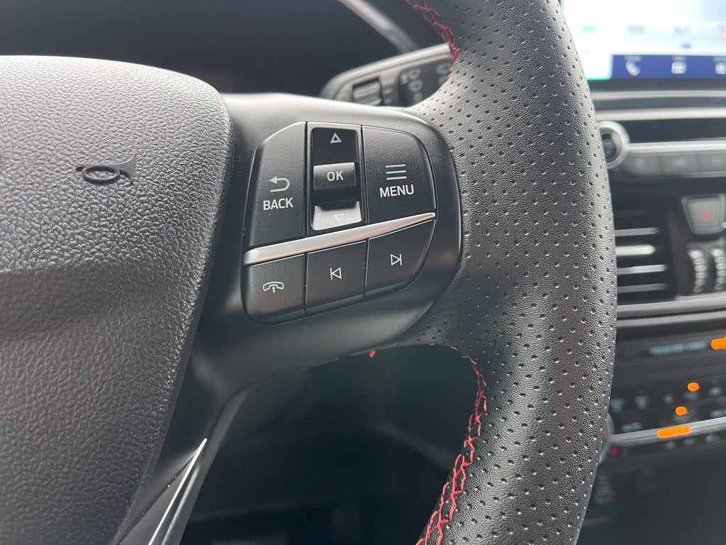 2025 Ford Escape ST-Line Select AWD | CarPlay/Android Auto | BLIS | Htd Front Seat