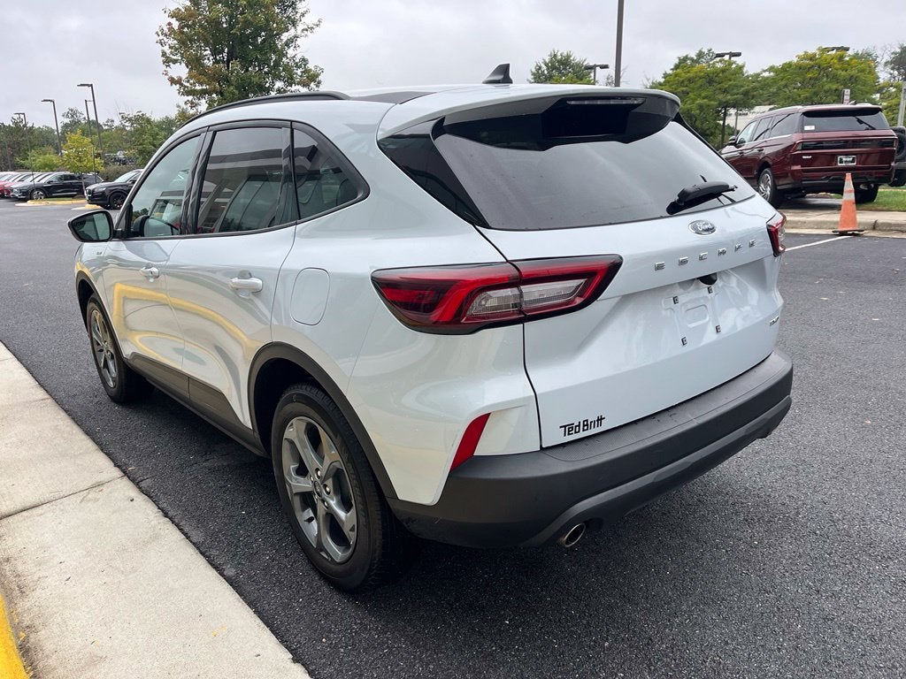 2025 Ford Escape ST-Line Select AWD | CarPlay/Android Auto | BLIS | Htd Front Seat