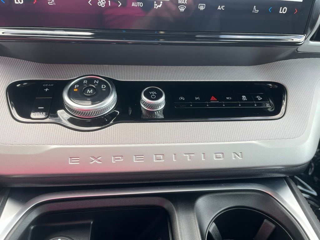 2025 Ford Expedition Max Active 4WD | Pano Moonroof | 360 Cam | HD Tow Pkg