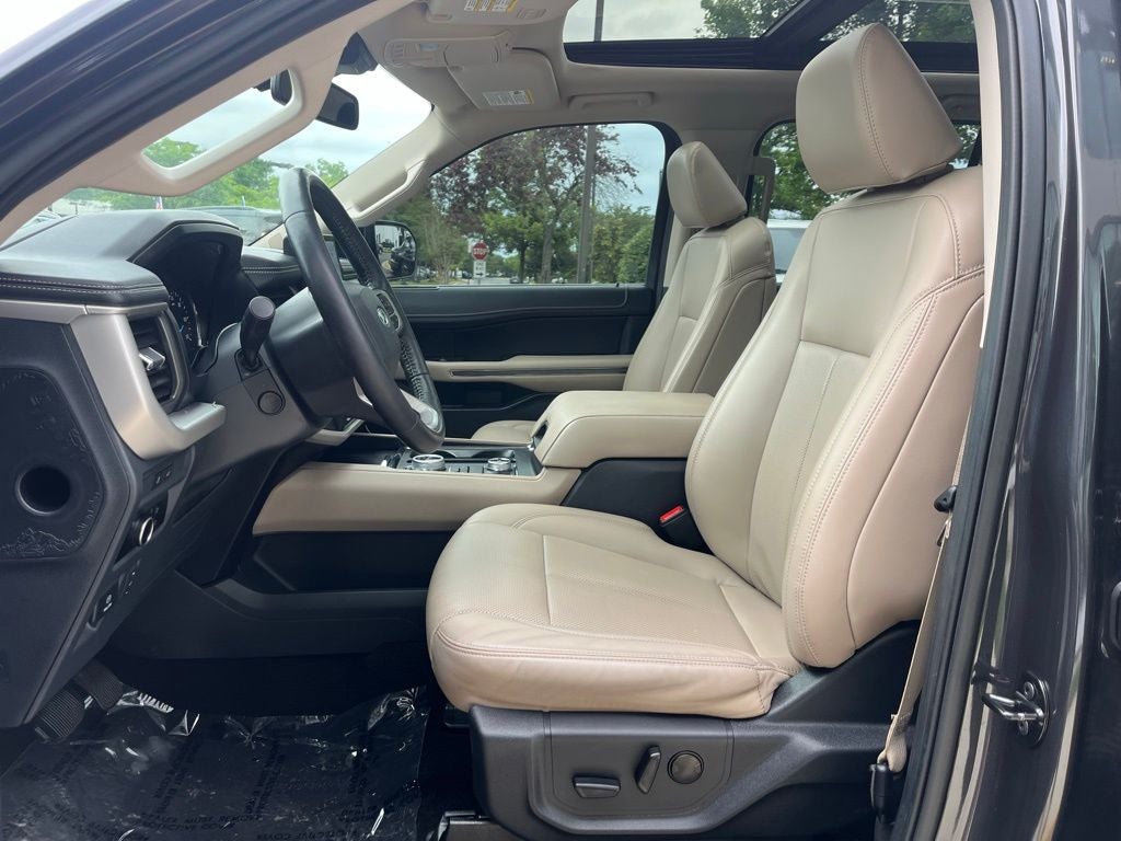 2023 Ford Expedition Max XLT 4WD | Pano Roof | HD Tow Pkg | Heat/Vent Seats