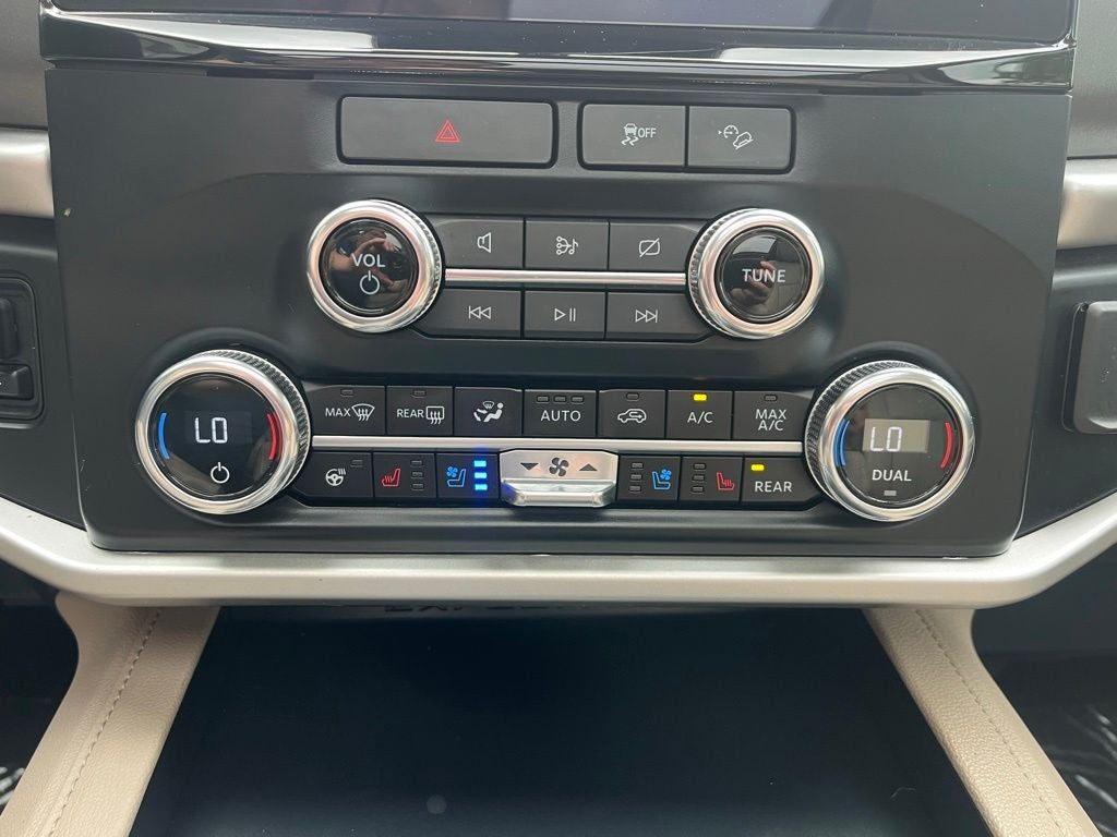 2023 Ford Expedition Max XLT 4WD | Pano Roof | HD Tow Pkg | Heat/Vent Seats