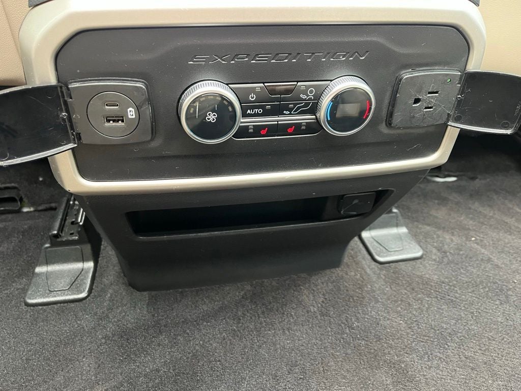 2023 Ford Expedition Max Limited 4WD | Pano Roof | Entertain Pkg | HD Tow Pkg