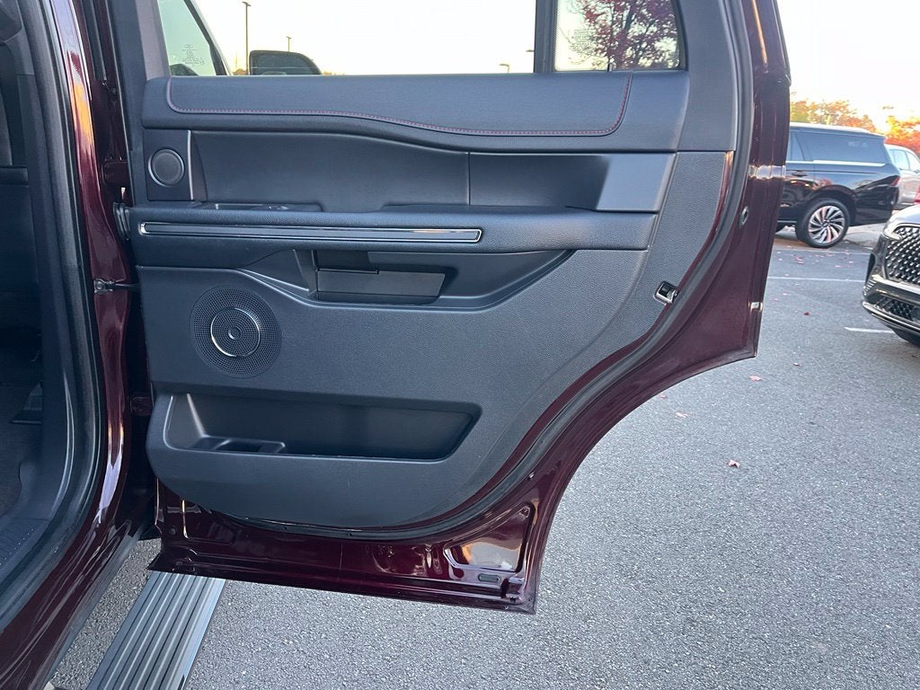 2024 Ford Expedition Limited 4WD | Stealth Pkg | HD Tow Pkg | Pano Roof