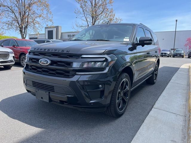 2023 Ford Expedition Limited Stealth Edition 4WD | Pano Roof | 360 Cam | HD Tow