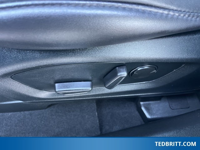 2023 Ford Explorer XLT 4WD | NAV | Pano Roof | BLIS | Remote Start