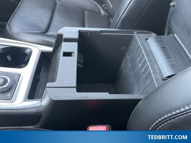 2023 Ford Explorer XLT 4WD | Pano Roof | Heated Seats | Tow Pkg