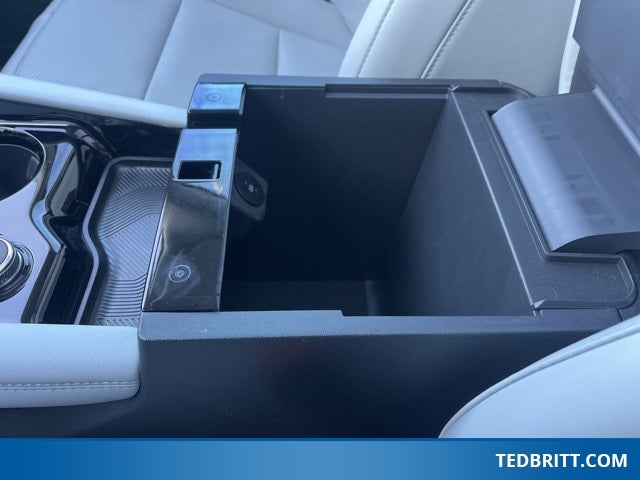 2025 Ford Explorer Platinum 3.0L EcoBoost V6 4WD | Pano Roof | 360 Camera