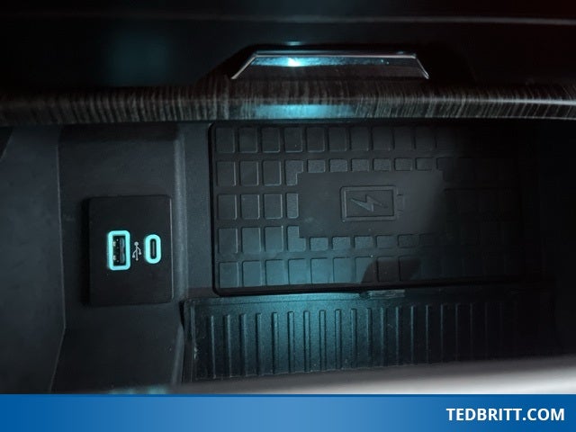 2021 Ford F-250SD Lariat 4WD | Pano Roof | Ultimate Pkg | Black Appear Pkg