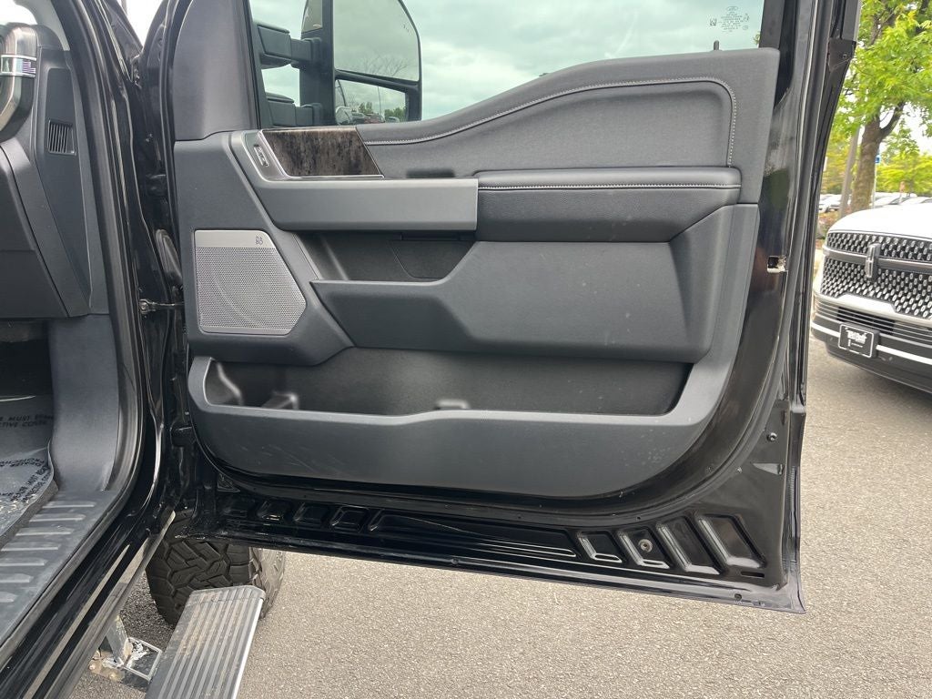 2024 Ford F-250SD Lariat 4WD | Pano Roof | 360 Camera | Ultimate Pkg