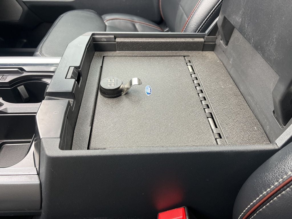 2024 Ford F-250SD Lariat 4WD | Pano Roof | 360 Camera | Ultimate Pkg