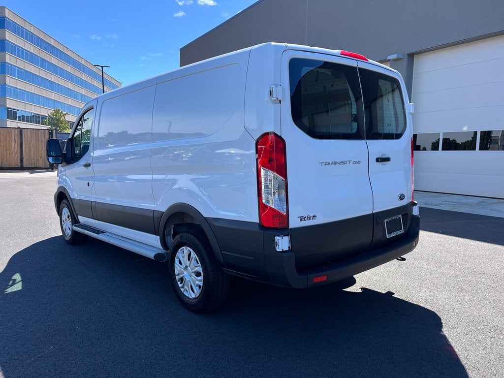 2025 Ford Transit-250 Base Low Roof Cargo Roof | CarPlay/Android Auto