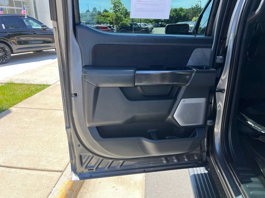 2023 Ford F-150 Platinum 4WD | Pano Roof | 360 Cam | FX4 | Black Appear Pkg