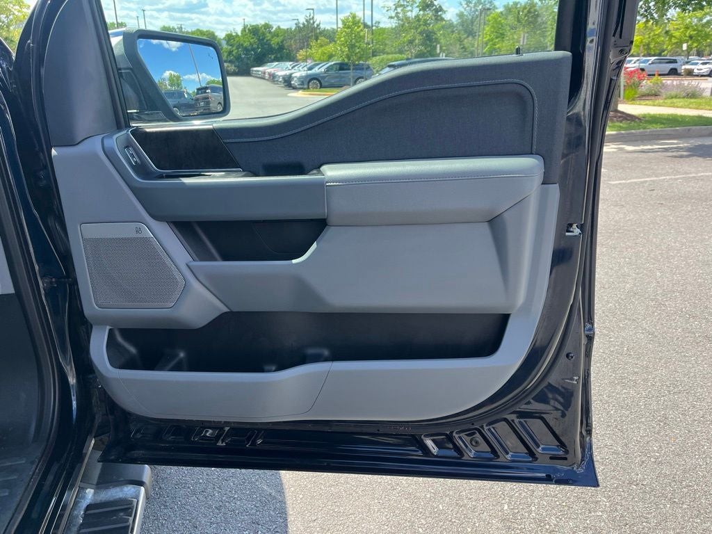 2023 Ford F-150 Lariat Hybrid 4WD | Pano Roof | Trailer Tow Pkg | BLIS