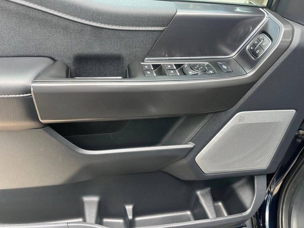2024 Ford F-150 Lariat 4WD | Pano Roof | 360 Cam | Black Appear Pkg