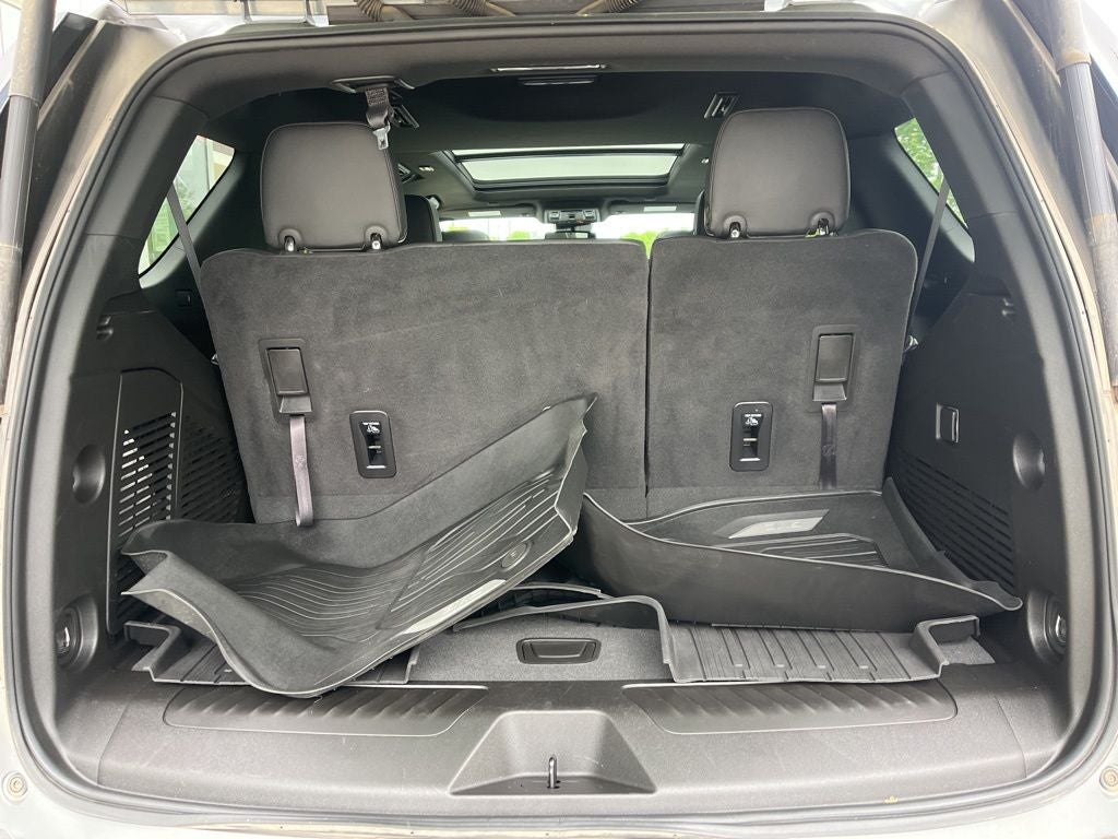 2023 GMC Yukon SLT 4WD | Dual Moonroof | 22" Gloss Black Wheels