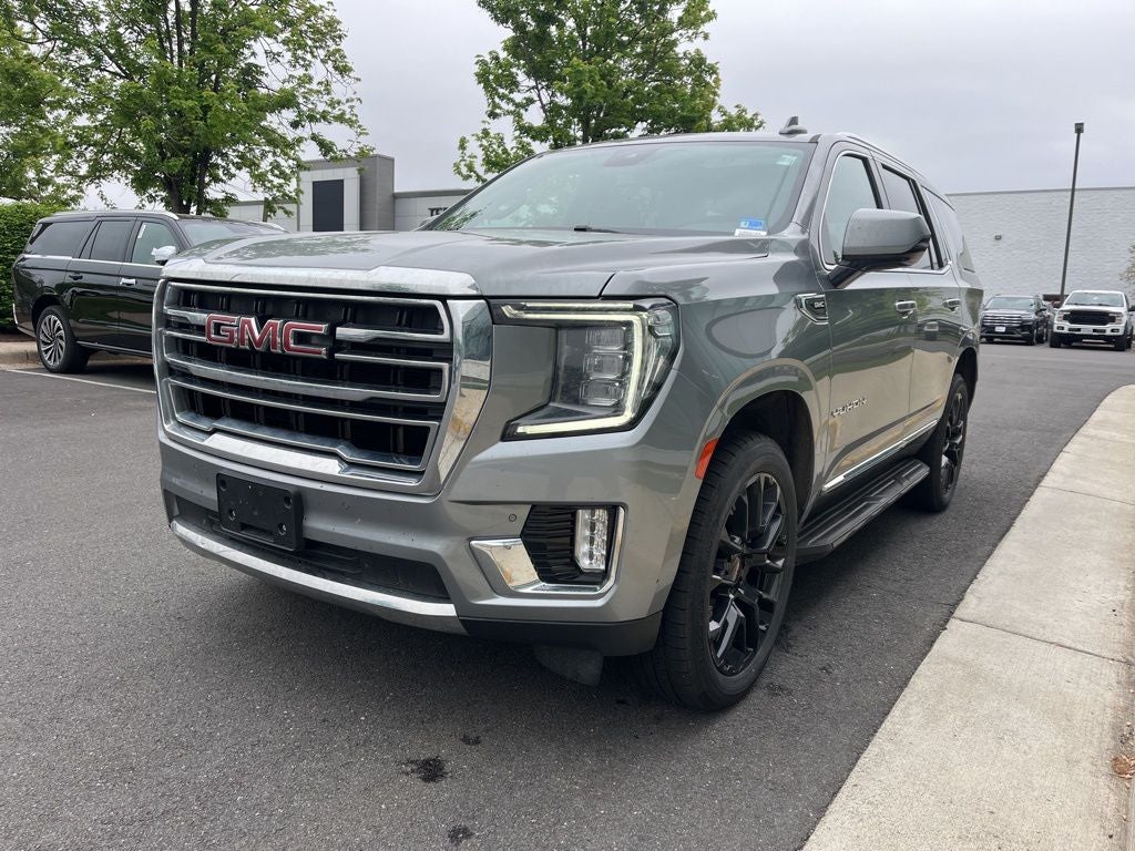 2023 GMC Yukon SLT 4WD | Dual Moonroof | 22" Gloss Black Wheels