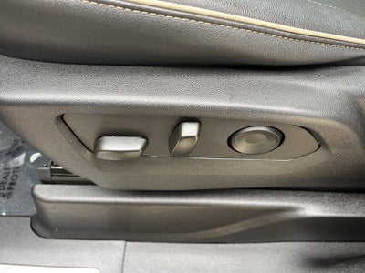 2023 GMC Yukon SLT 4WD | Dual Moonroof | 22" Gloss Black Wheels