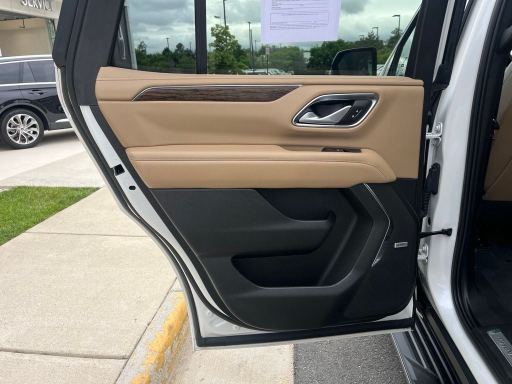 2022 Chevrolet Tahoe Premier 4WD | Pano Roof | BLIS | Max Trailering Pkg