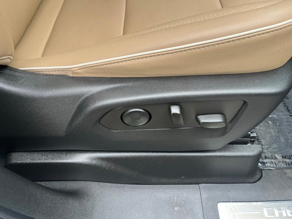 2022 Chevrolet Tahoe Premier 4WD | Pano Roof | BLIS | Max Trailering Pkg