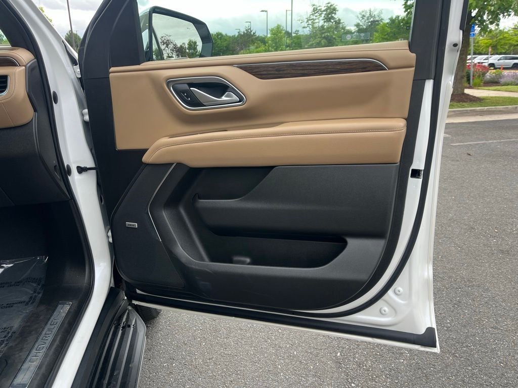 2022 Chevrolet Tahoe Premier 4WD | Pano Roof | BLIS | Max Trailering Pkg